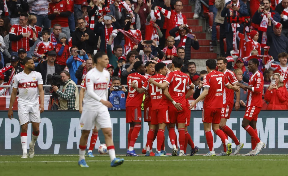 Bayern Münih güle oynaya şampiyon