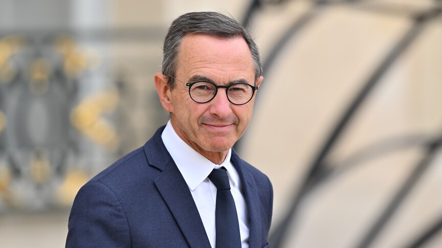 Fransa'da Cumhuriyetçilerin 2027 seçimleri için adayı eski İçişleri Bakanı Retailleau oldu