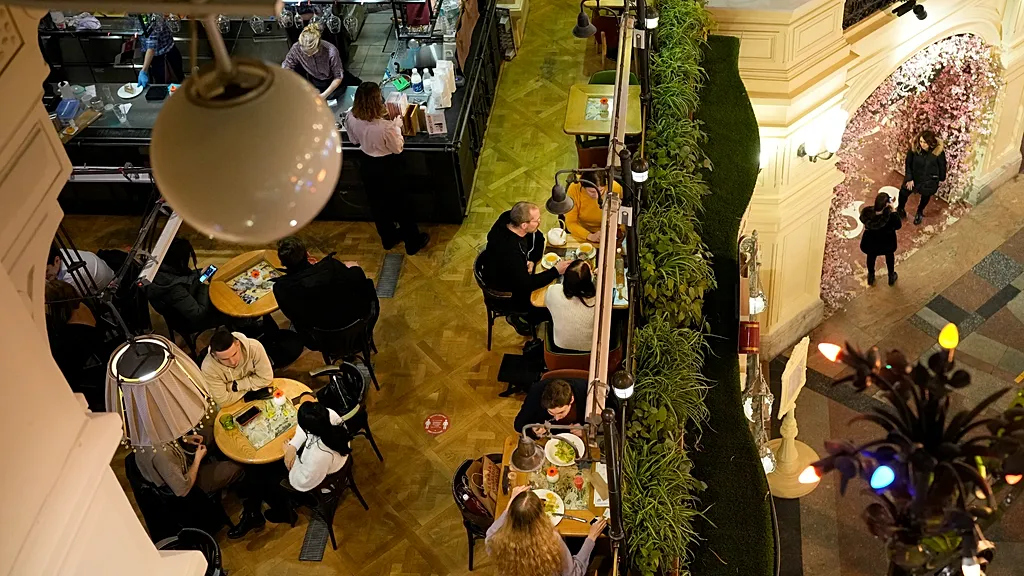 İsveç İstihbaratı: Rusya ekonomik verileri manipüle ediyor