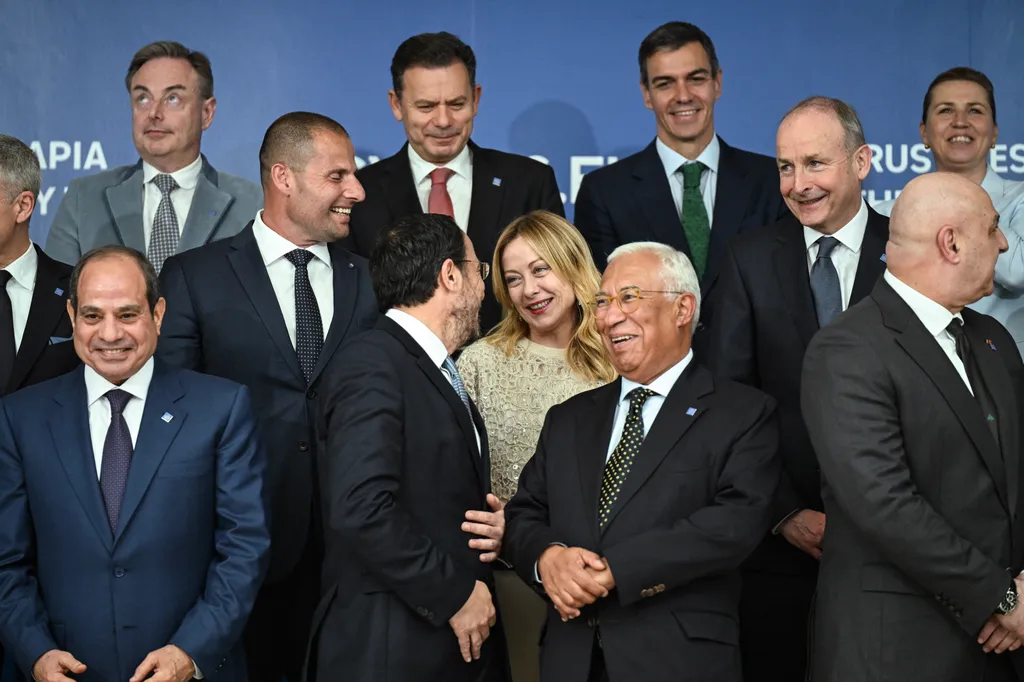 Avrupa’nın 1,8 trilyon euroluk bütçe kavgası artık ciddileşti.