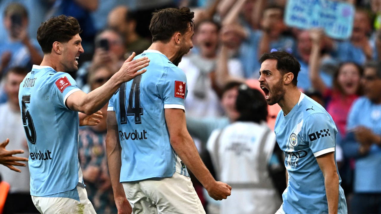 İngiltere FA Cup'ta ilk finalist Manchester City!