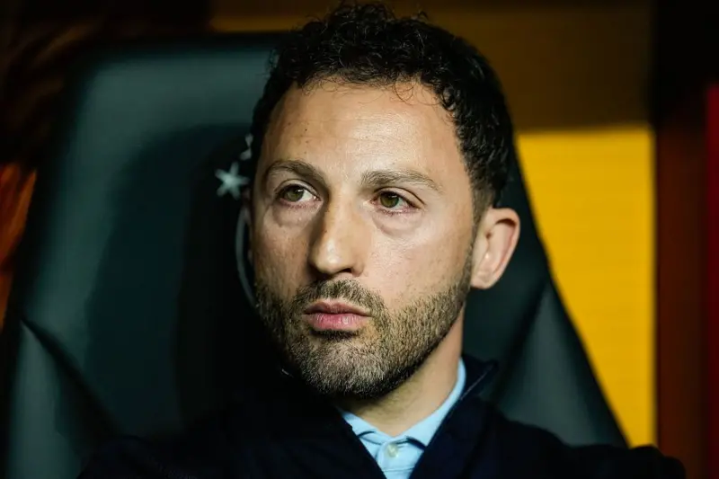 Fenerbahçe'de teknik direktör Domenico Tedesco derbi mağlubiyeti sonrasında kovuldu