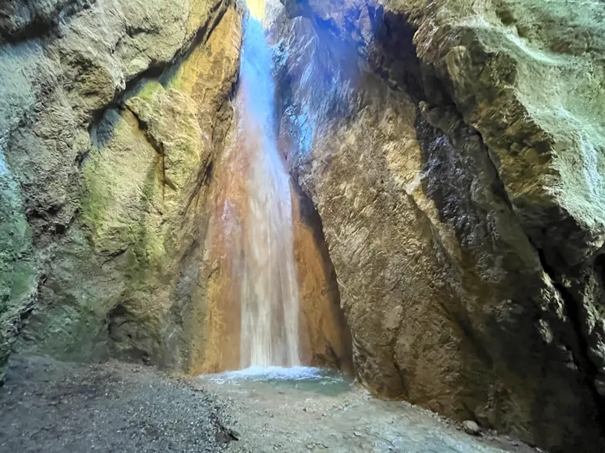 Halk arasında "Gümgüm" olarak biliniyor.