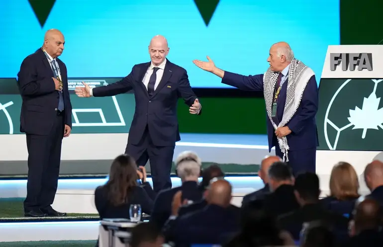 Dünyanın konuştuğu an: "TOKALAŞMAM!"