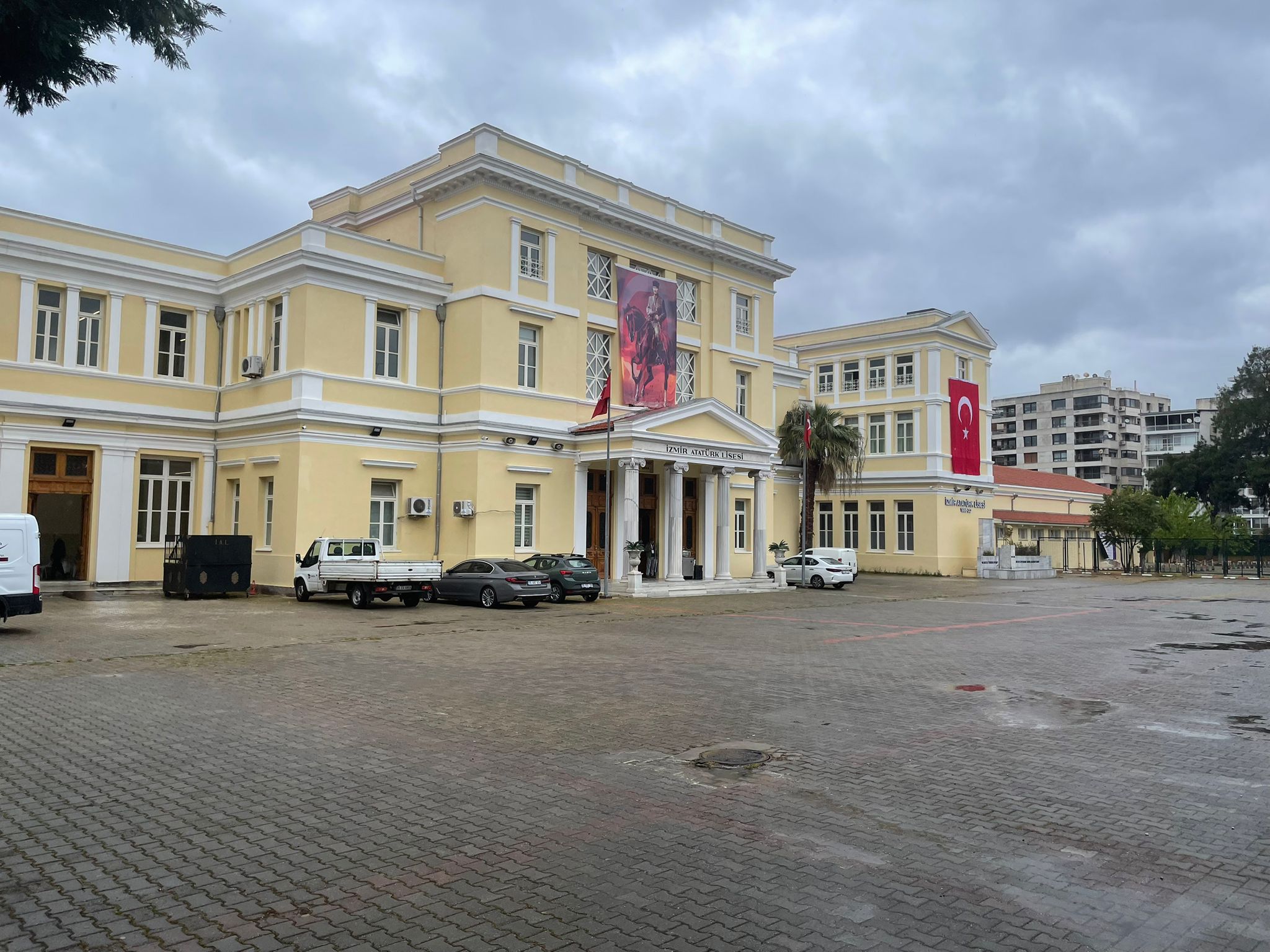 İzmir Atatürk Lisesi’nde 140. Pilav Günü Coşkusu