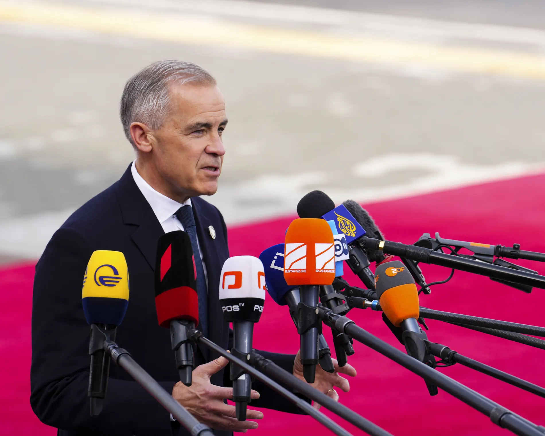 Carney: Avrupa ‘içe kapanık ve acımasız bir dünyaya’ boyun eğmeyecek
