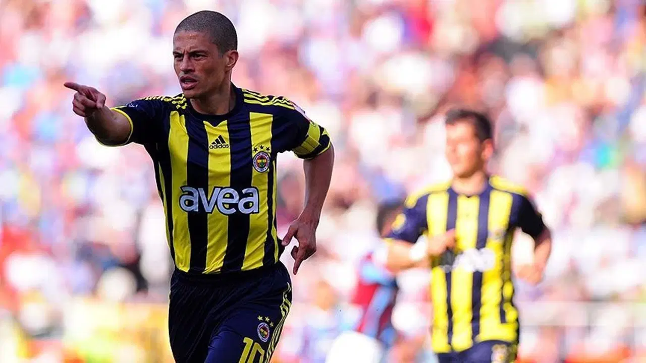 Alex de Souza, Fenerbahçe'nin başkanlık seçiminde desteklediği ismi açıkladı