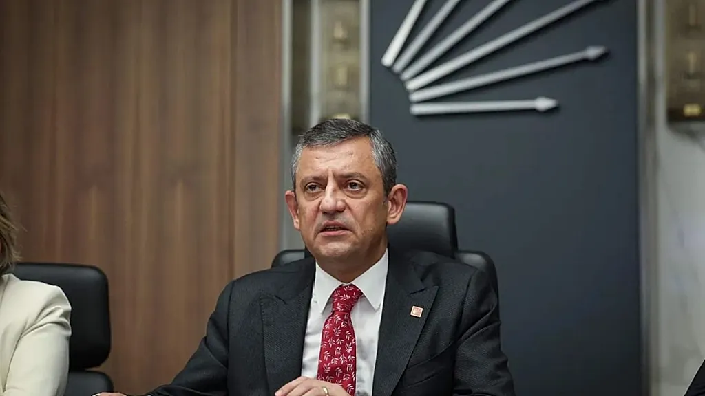 Özgür Özel'den Akın Gürlek'le ilgili yeni iddialar