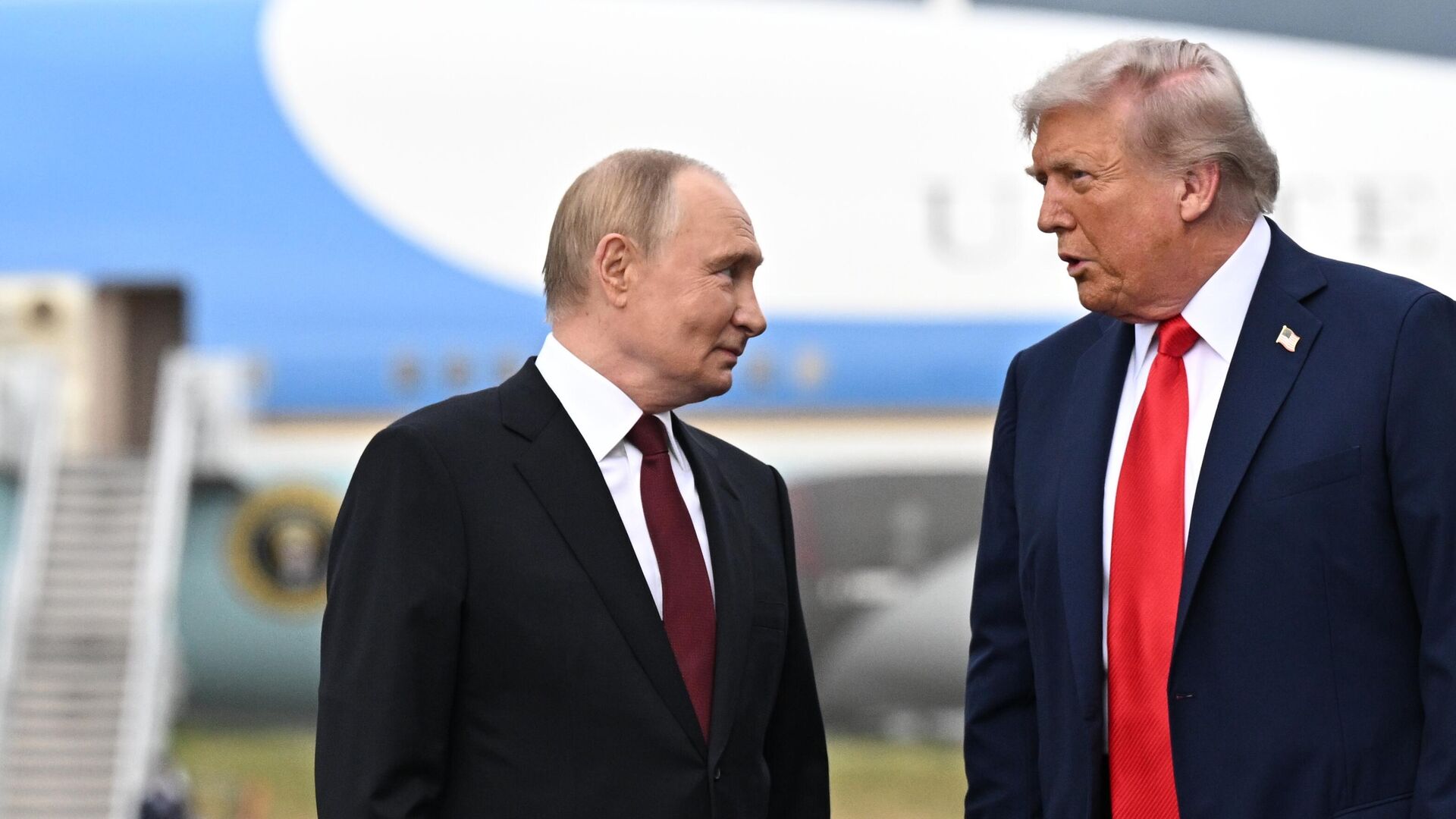 Peskov: Putin'in Trump'ı Moskova'ya daveti hala geçerli