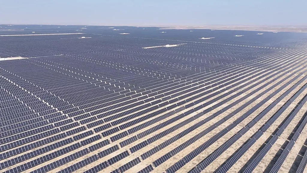 Özbekistan'da güneş ve rüzgar projeleri enerji dönüşümünü nasıl hızlandırdı?