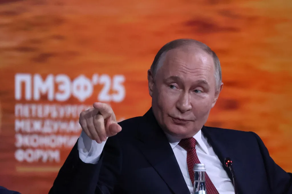 Moskova, Aşırı Sağcı Alman Siyasetçileri “Putin’in Davos’una” Davet Etti