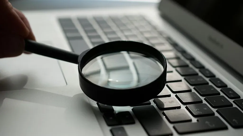 Yapay zekanın uydurduğu bilgilerden oluşan 'Wikipedia klonu' açıldı