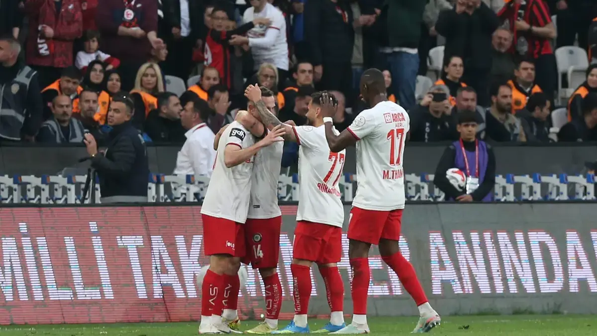 Süper Lig'e yükselen son takım belli oldu