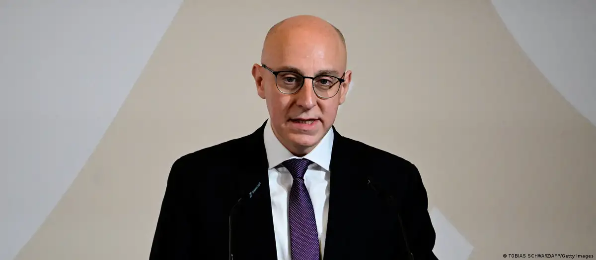Sinan Selen Alman istihbaratına yeni yetkiler istiyor