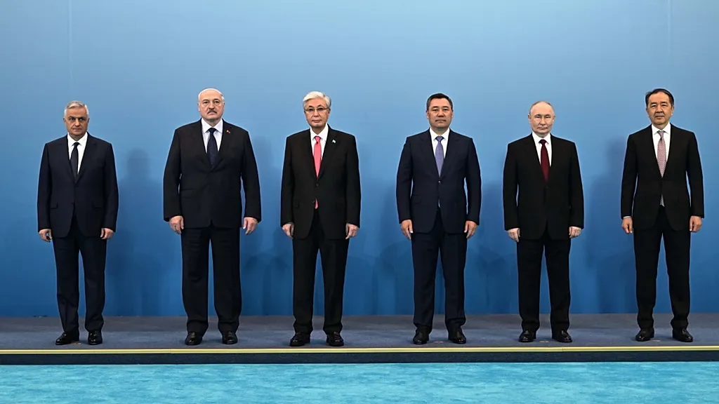 Avrasya Ekonomik Birliği'nde ticaret hacmi geçen yıl 80 milyar avroyu aştı