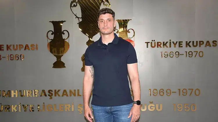 UEFA Youth League'e katılma hakkı kazanan Göztepe'de U 19 Teknik Direktörü Benjamin Fuchs, açıklama yaptı