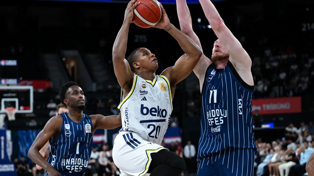 Basketbol Süper Ligi'nde ilk finalist Fenerbahçe Beko!