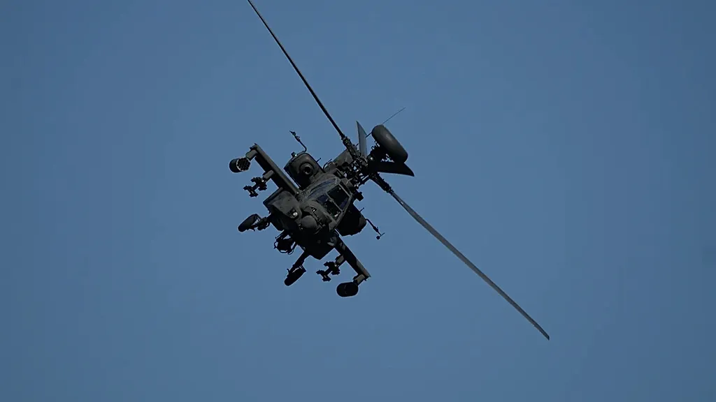 Trump: İran ABD'ye ait Apache helikopterini düşürdü, karşılık verilecek