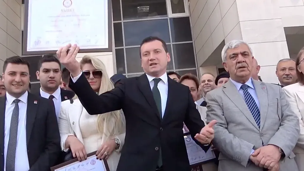 Silivri Belediyesi’ne operasyon: Başkan Balcıoğlu dahil 17 kişi gözaltına alındı
