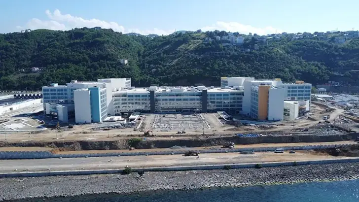 Karaismailoğlu: Yıl sonuna doğru Trabzon Şehir Hastanesi'ni açmayı hedefliyoruz