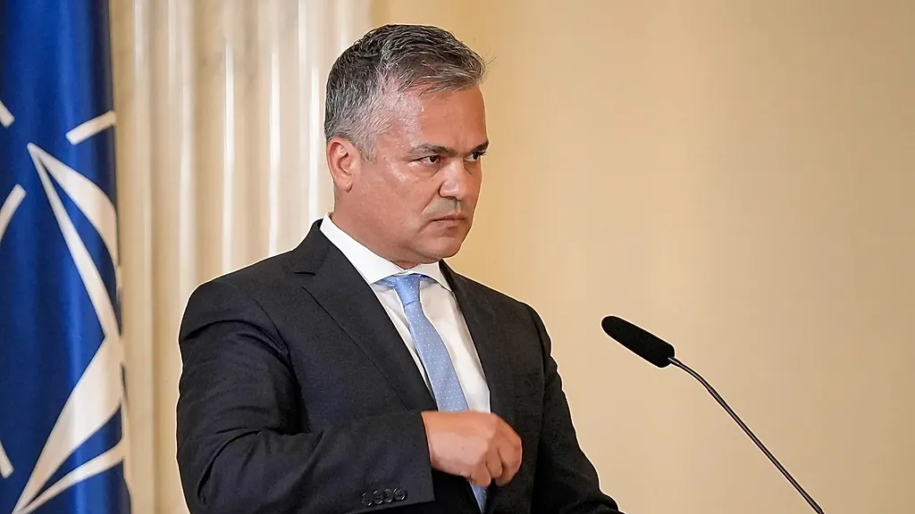 Romanya Cumhurbaşkanı Dan, Adrian Vestea’yı başbakan olarak atadı
