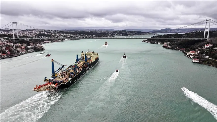 İstanbul ve Çanakkale Boğazı'ndan gemi geçiş ücretlerine zam