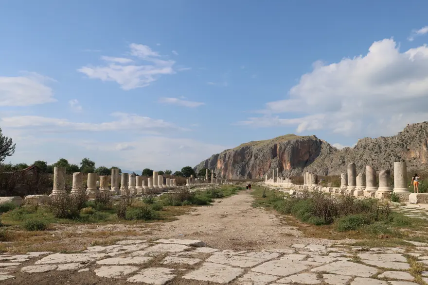 Milattan önce inşa edildi. Son günlerde ziyaretçi yağıyor