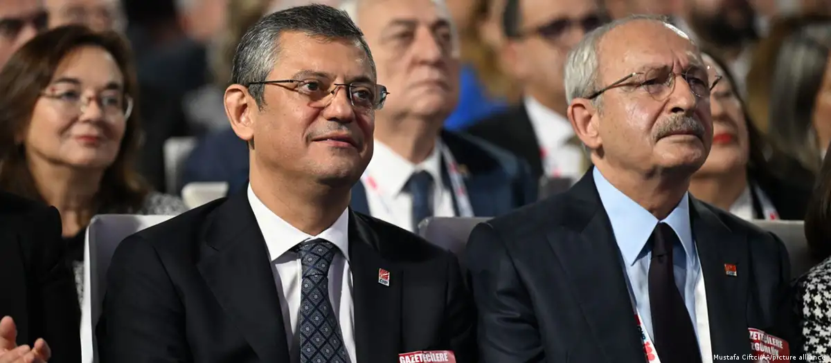 CHP'de Özel ve Kılıçdaroğlu grup toplantısını iptal etti