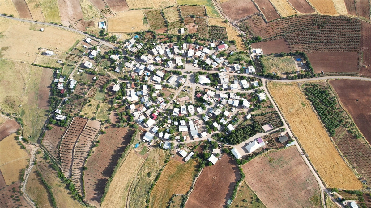 Adıyaman'da "dairesel köy" sıra dışı mimarisiyle dikkati çekiyor
