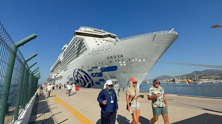 Kruvaziyerle Bodrum'a 2 bin 671 turist geldi