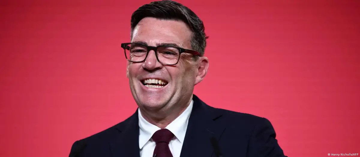 İngiltere'de İşçi Partisi liderliğine Andy Burnham seçildi