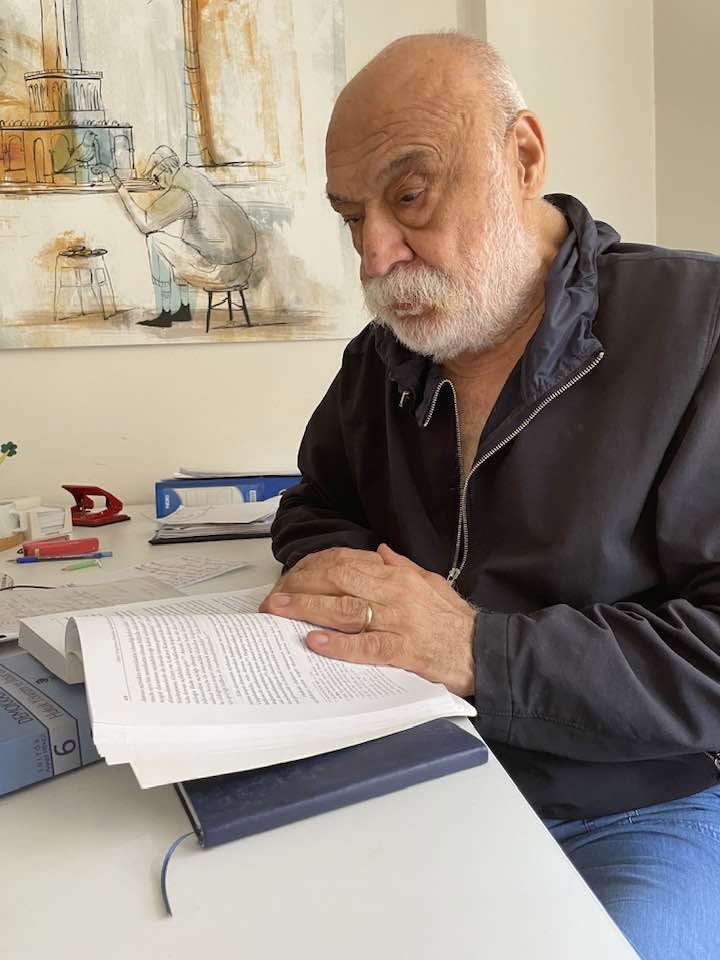 Duayen Avukat Senih ÖZAY'dan "Hukukçulara Çağrı"