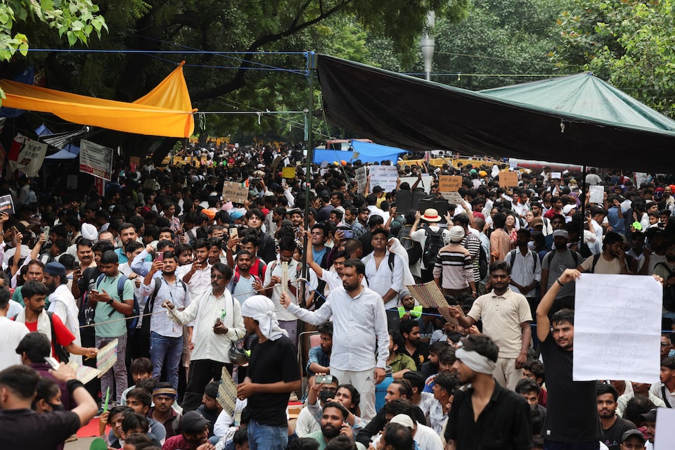 Hindistan'da Protestocular Bakanın İstifasını İstiyor
