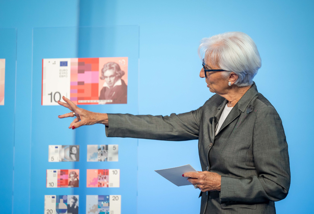 Yeni Euro Banknotları İnternet Mizahına Yenik Düştü