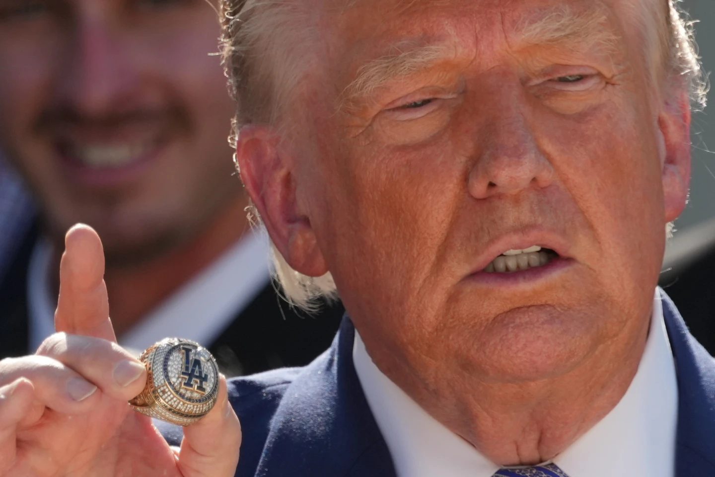Trump, AB'nin Ticaret Uygulamalarını Soruşturma Kararı Aldı