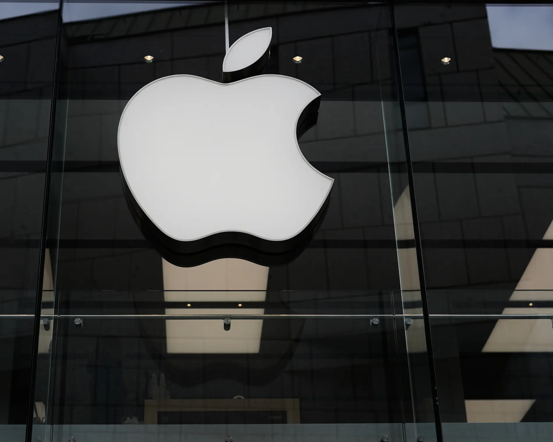 Apple, Tarihte İkinci Kez 5 Trilyon Dolarlık Şirket Oldu