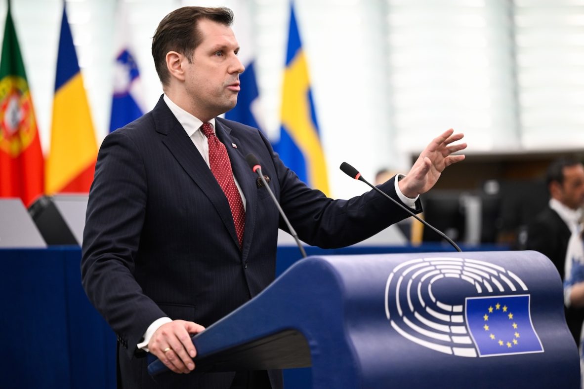 Polonya hükümeti, PiS’in planını reddetti