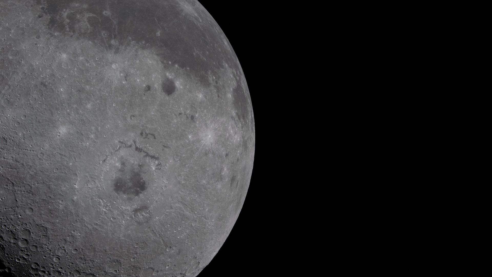 NASA, SpaceX roketinin Ay'da açtığı yeni krateri görüntüledi