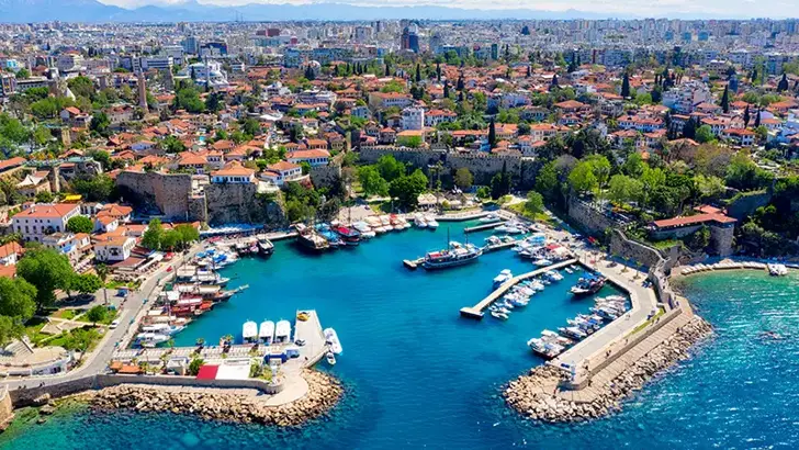 Küresel turizmin geleceği Antalya'da konuşulacak