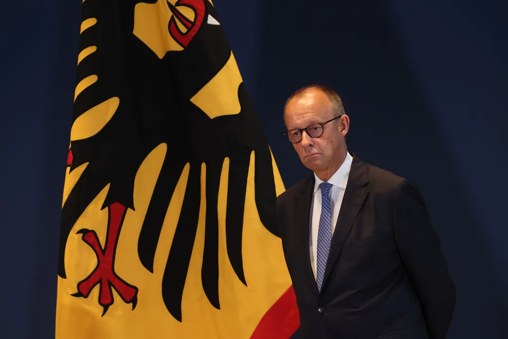Prange, destekledi: Merz, zor durumda