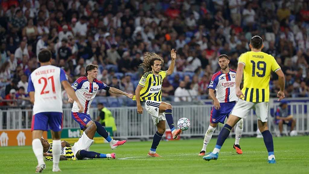 Fenerbahçe'nin Lyon galibiyeti Fransız basınında nasıl yankı buldu?