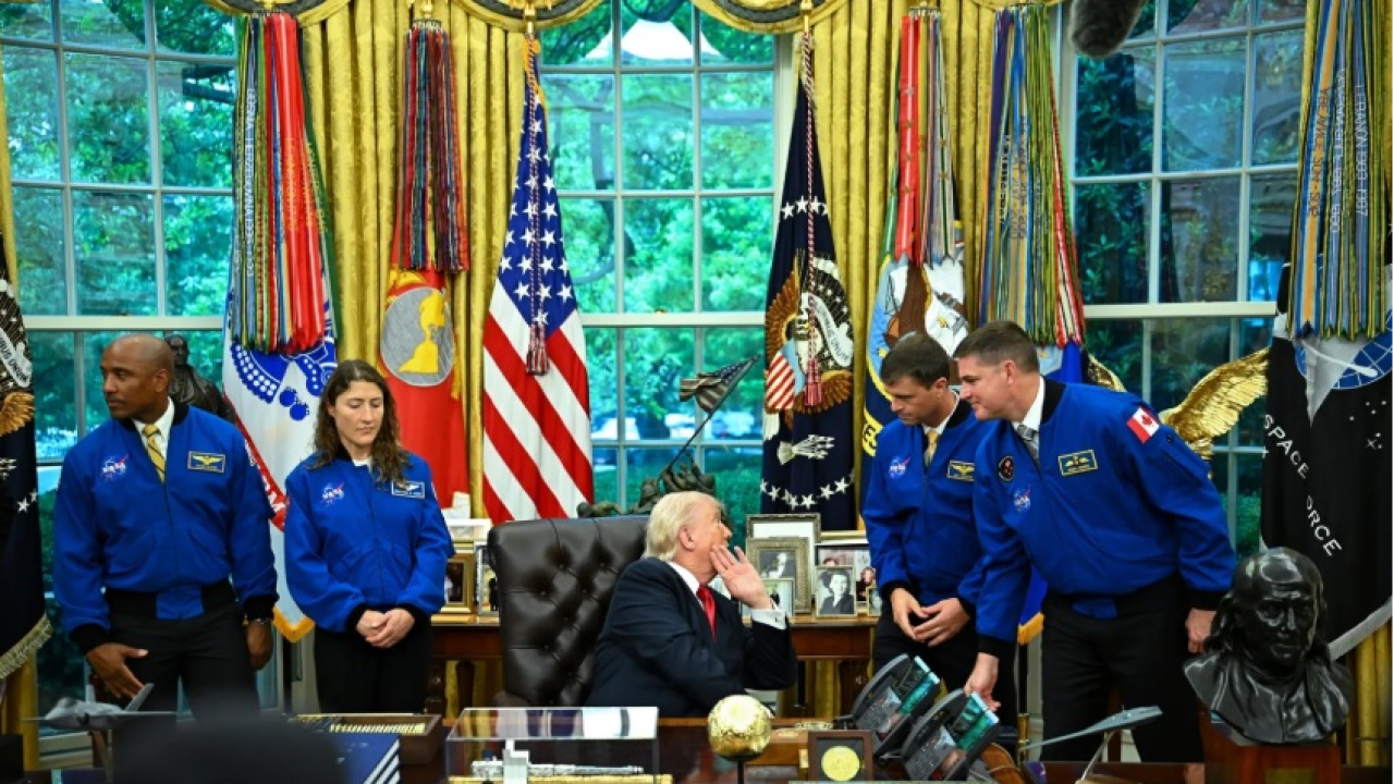 Trump "ABD Uzay Akademisi" kuracaklarını açıkladı