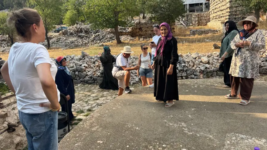 55 kişilik köye 100 bin turist geldi
