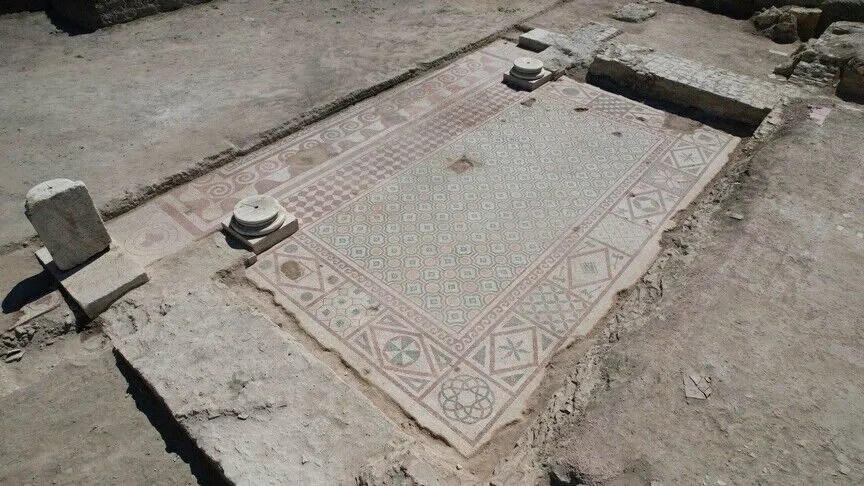 Pompeiopolis Antik Kenti'nde zemin mozaikleri açığa çıkarıldı