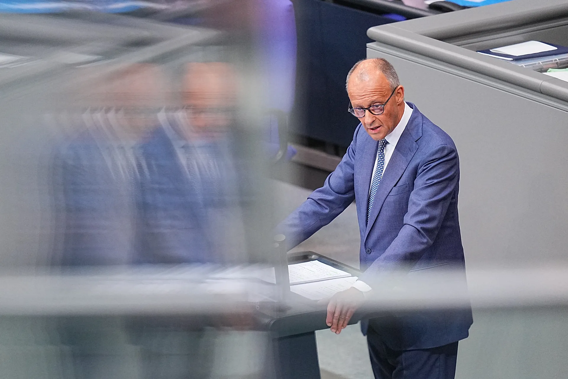 Merz'den, AfD'ye 'etnik temizlik' suçlama