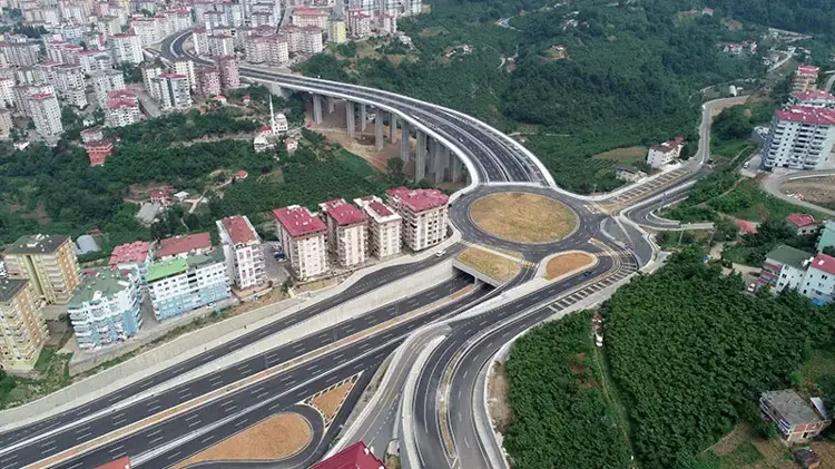 54 kilometrelik güzergaha 3 şeritli yol