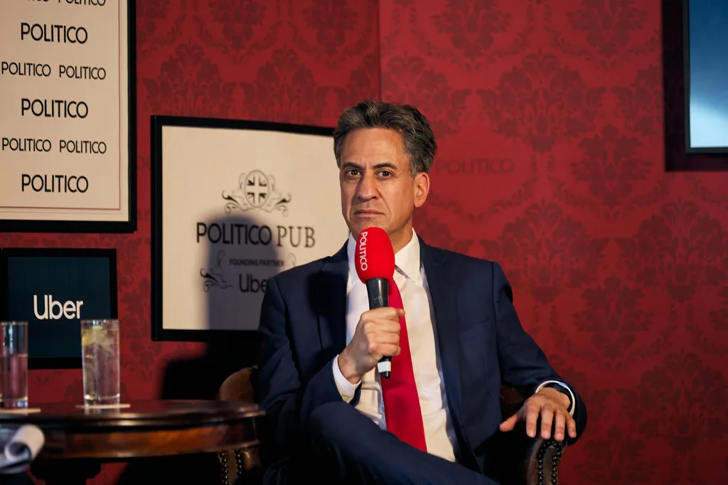 Miliband, Putin’in G20’ye davet edilmesine mesafeli