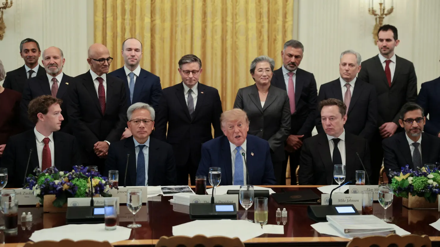 Trump’ın Teknoloji Liderleriyle Toplantısı: Kriz Sürüyor