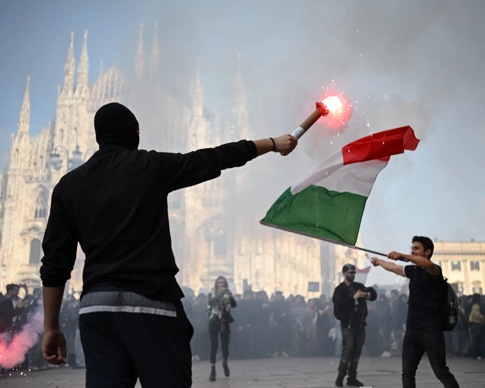 “Boğuluyoruz”: Protestolar Lizbon ve Milano’ya sıçradı.