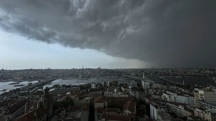 İstanbul dahil bazı bölgelerde salı günü kuvvetli yağış bekleniyor
